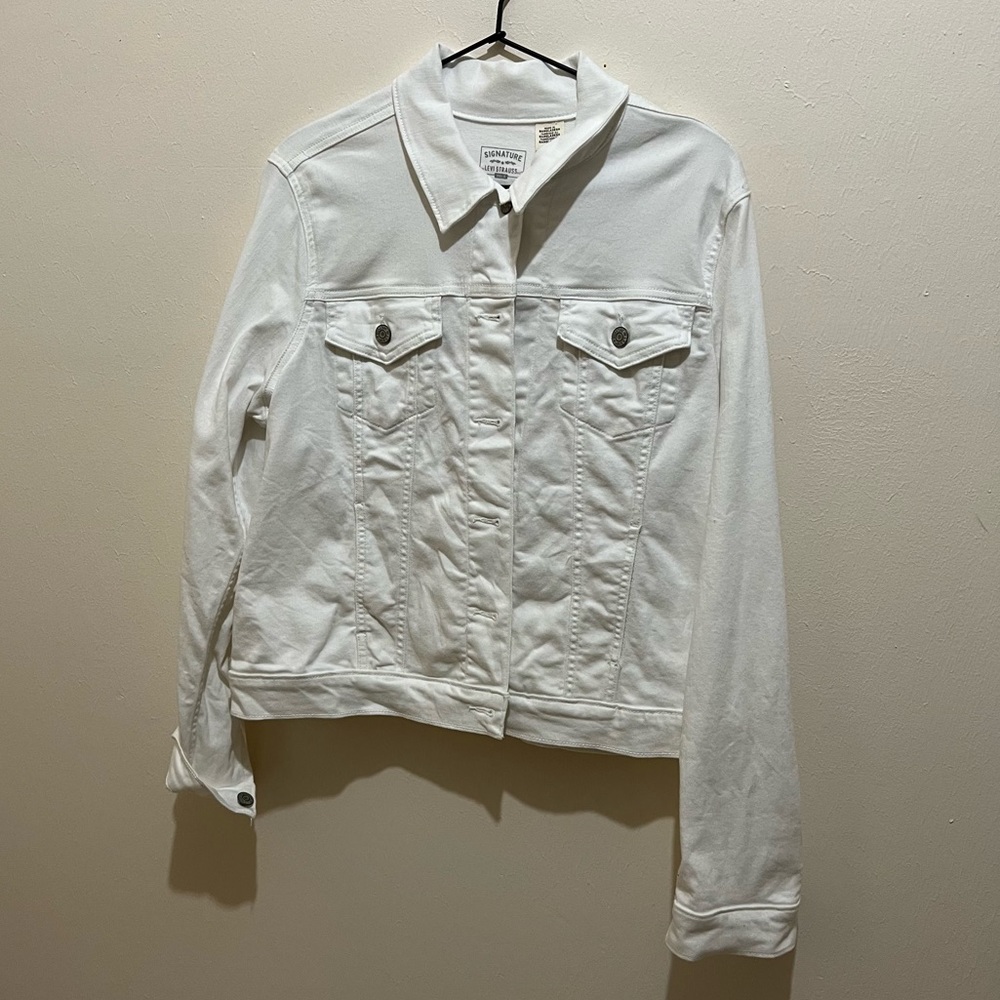 Levi’s White Denim Trucker Fit Jacket